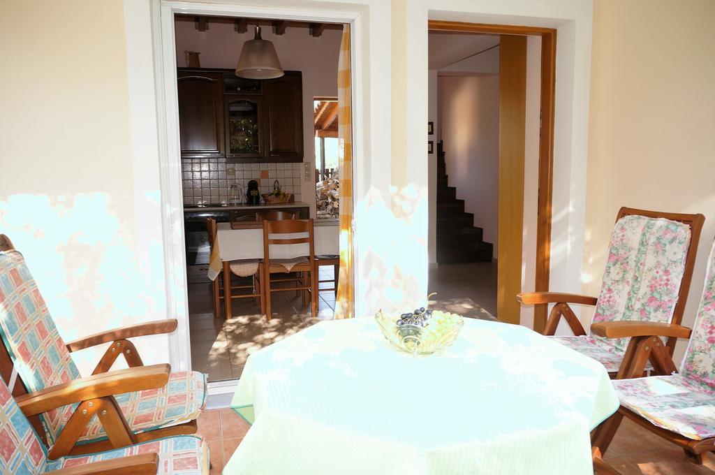 Villa The Platanus Tree Kato Vasiliki Екстериор снимка