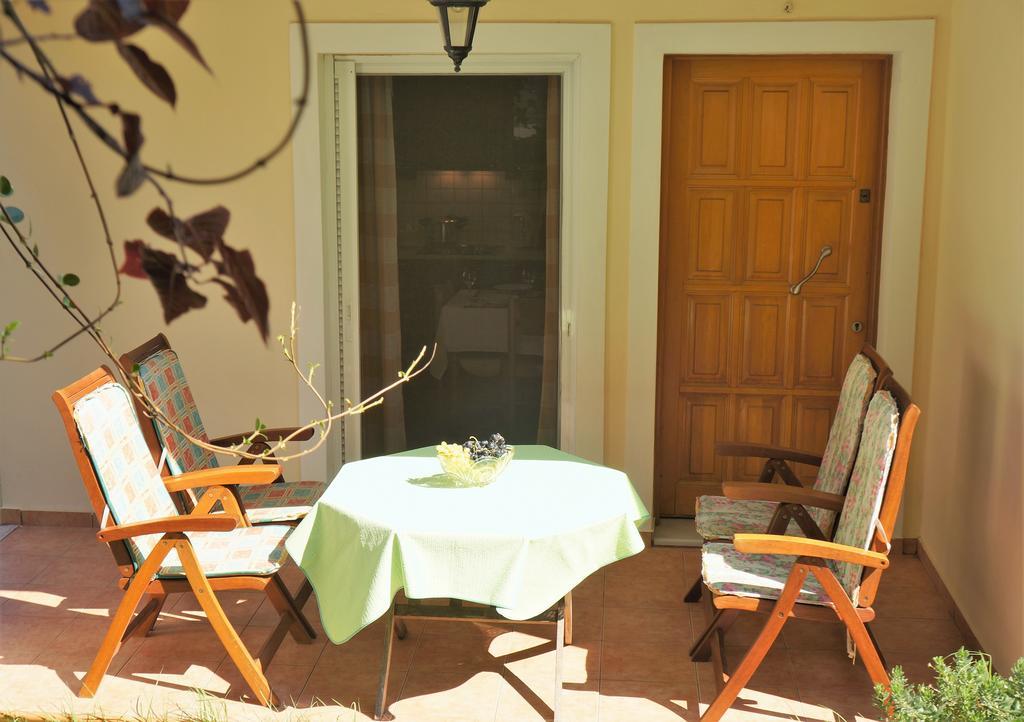 Villa The Platanus Tree Kato Vasiliki Екстериор снимка