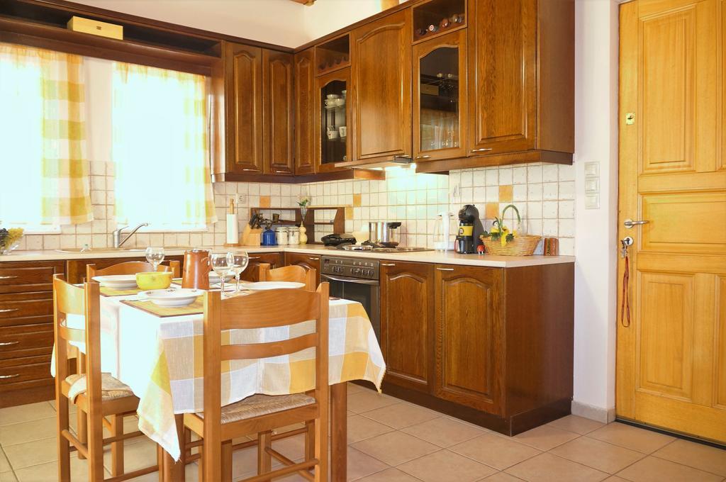 Villa The Platanus Tree Kato Vasiliki Екстериор снимка