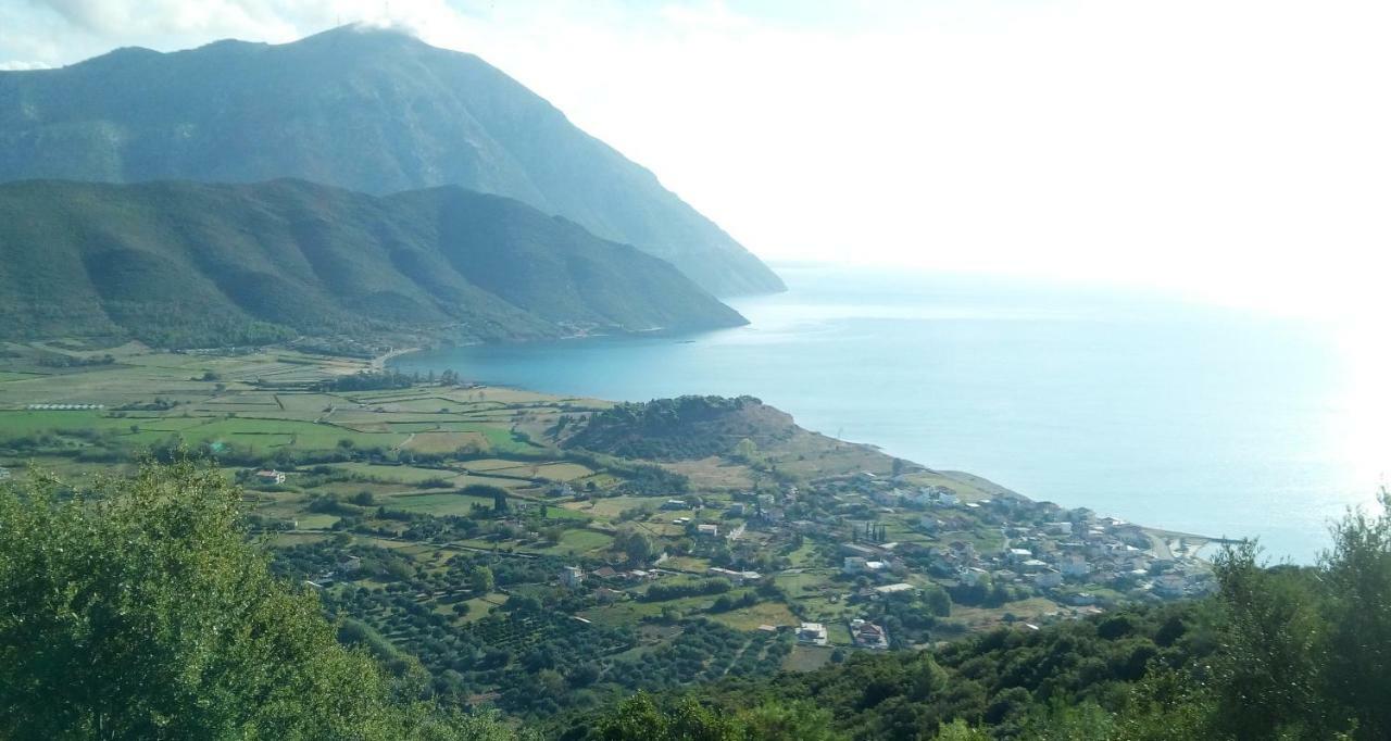 Villa The Platanus Tree Kato Vasiliki Екстериор снимка
